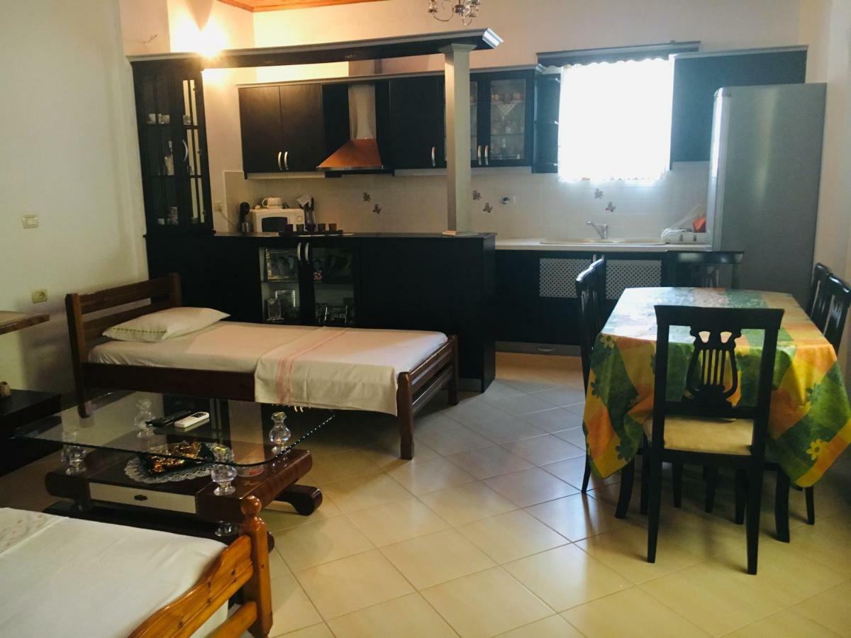 Guesthouse Aleks Ksamil Ngoại thất bức ảnh